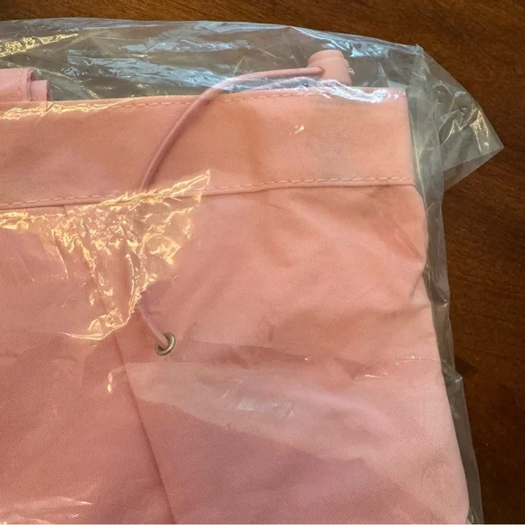 Soft Pink Everyday Tote Bag - Minimal Shoulder Carry - Picture 5 of 6